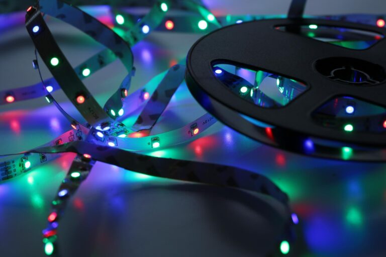 Taśmy LED: Kompendium wiedzy o rodzajach i zastosowaniach